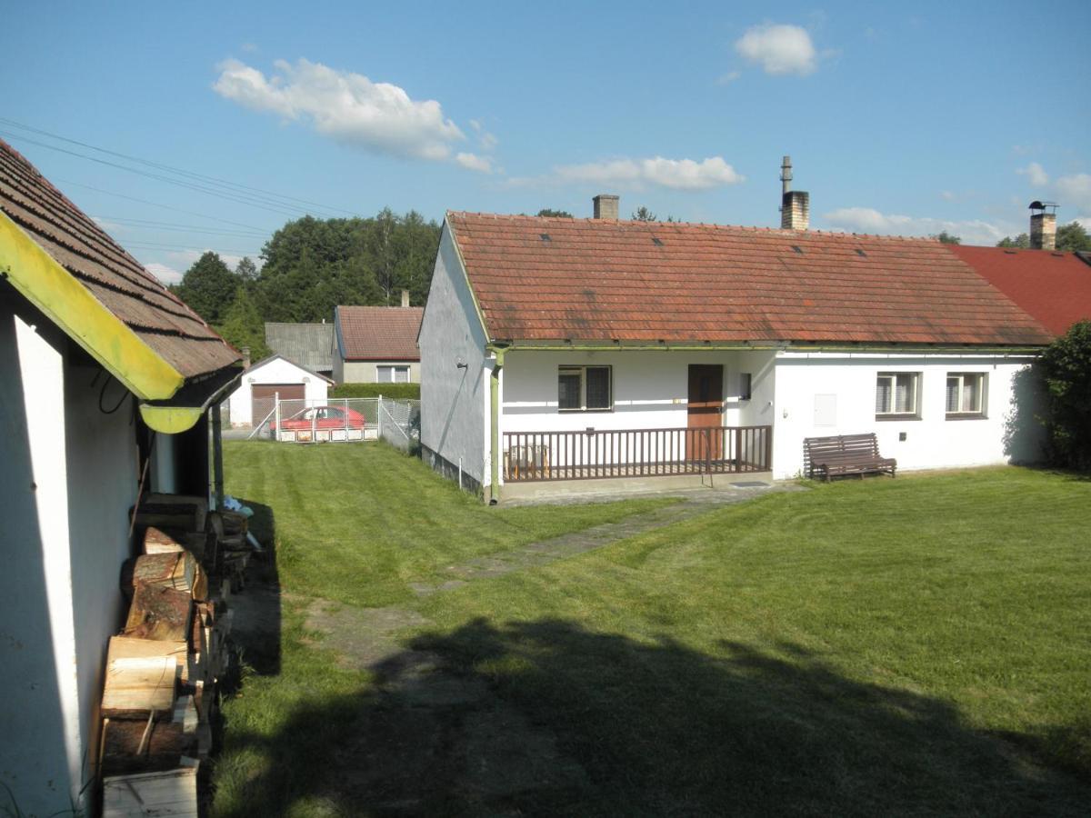 Chlalupa Se Zahradou - Chlum U Trebone Villa Exterior foto
