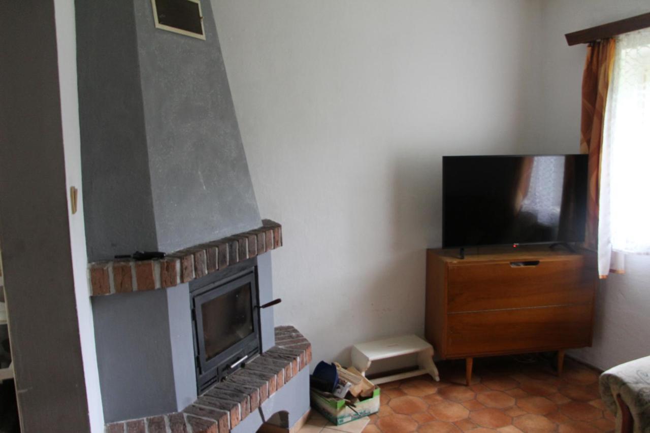 Chlalupa Se Zahradou - Chlum U Trebone Villa Exterior foto