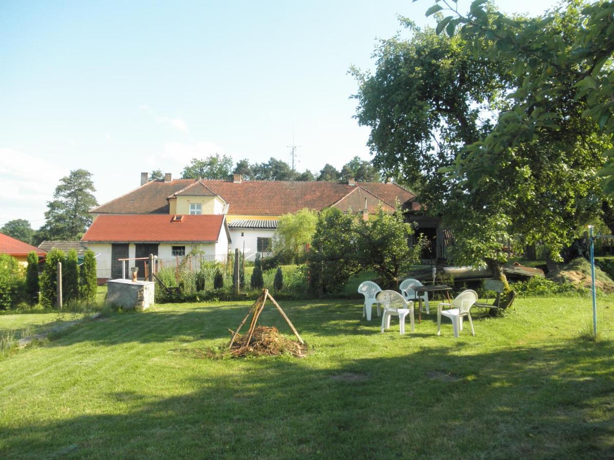 Chlalupa Se Zahradou - Chlum U Trebone Villa Exterior foto